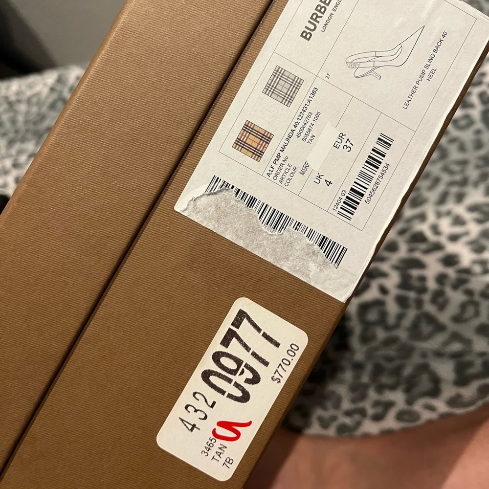 Burberry kitten heels - Picture 4 of 11